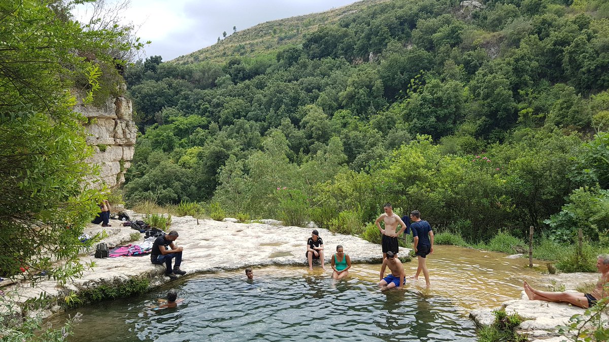 Rickme11or's tweet photo. Outdoor Ed and Public Service students enjoying a tour of Noto in Sicily. Lots of history and interesting geology. As always they managed to  find a spot to cool down. @CalderdaleCol  #etnafinder #everythingispossible https://t.co/BsRfiMOLIE