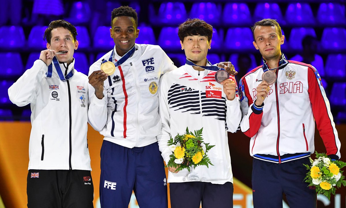ffescrime's tweet photo. #Budapest2019 #RoadToTokyo
Bravo @Enzo_Lefort 👏
Bravo et merci à tout le staff qui t'accompagne à l'@INSEP_PARIS, sur cette compétition, au club qui t'a formé et à celui qui t'accompagne aujourd'hui 🙏
Merci aussi à tes partenaires qui te permettent de mener à bien ton projet ⚡ https://t.co/D8iymm5N0E
