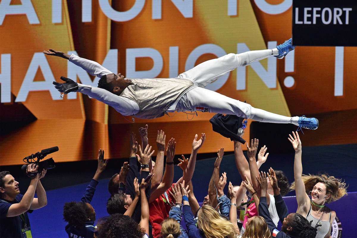 #Budapest2019 #RoadToTokyo
Bravo <a href="/Enzo_Lefort/">lefort enzo</a> 👏
Bravo et merci à tout le staff qui t'accompagne à l'@INSEP_PARIS, sur cette compétition, au club qui t'a formé et à celui qui t'accompagne aujourd'hui 🙏
Merci aussi à tes partenaires qui te permettent de mener à bien ton projet ⚡