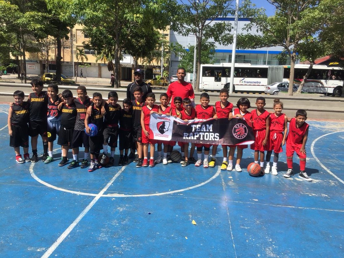 AsebaDel's tweet photo. Nuestros niños U10 del Atlántico, celebran la Independencia jugando baloncesto en I Torneo de Baloncesto ASEBA 2019
Fecha 3 https://t.co/RaEpJO6EDF