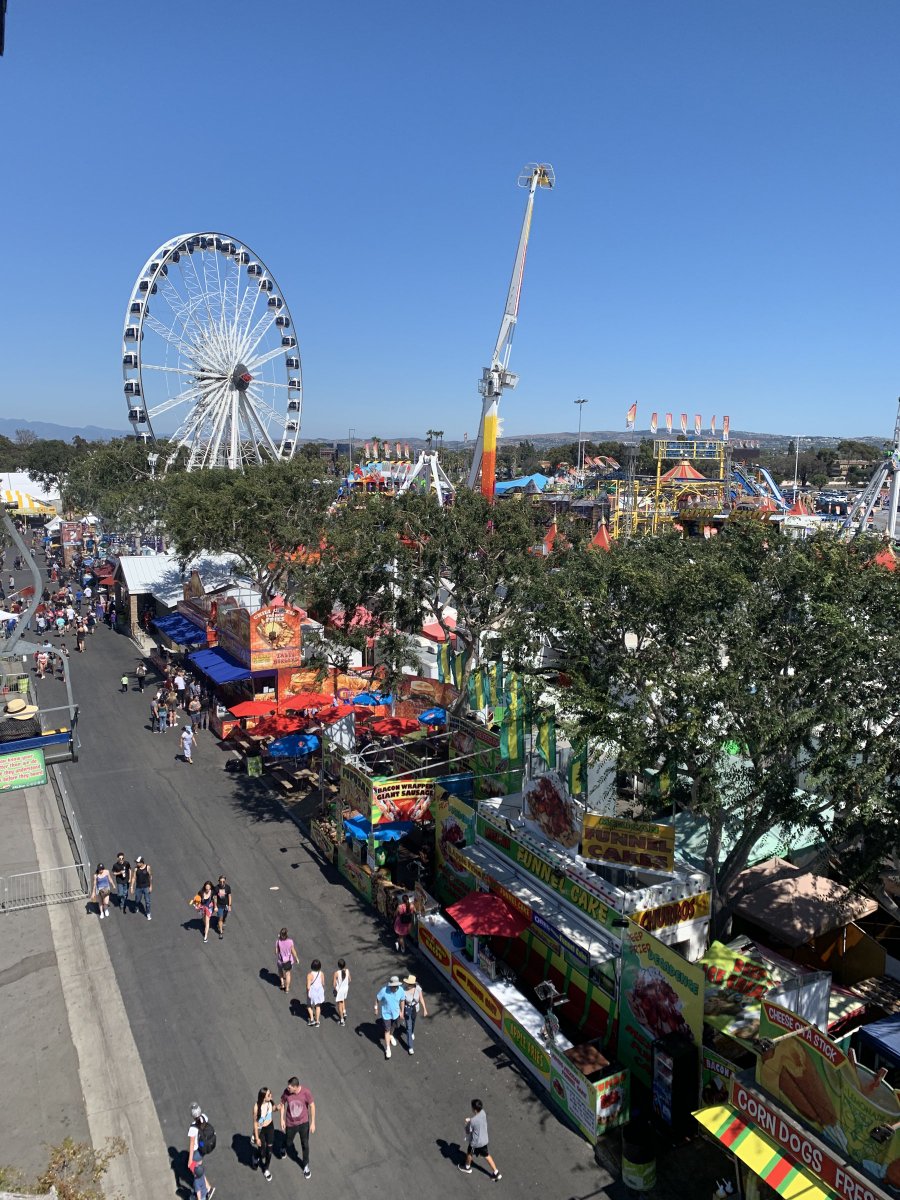 ocfair's tweet photo. $2 Rides & $2 Games are here every Friday until 4 pm! #rcsfun #ocfairfun #acresoffun https://t.co/wvpDuG48eo