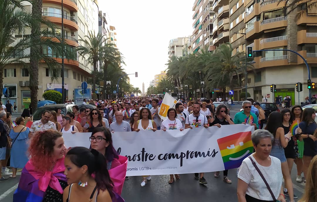 jovesalc's tweet image. 🏳️‍🌈✨ Orgullos🧡s del nostre @compromis #OrgullAlacant 🌈