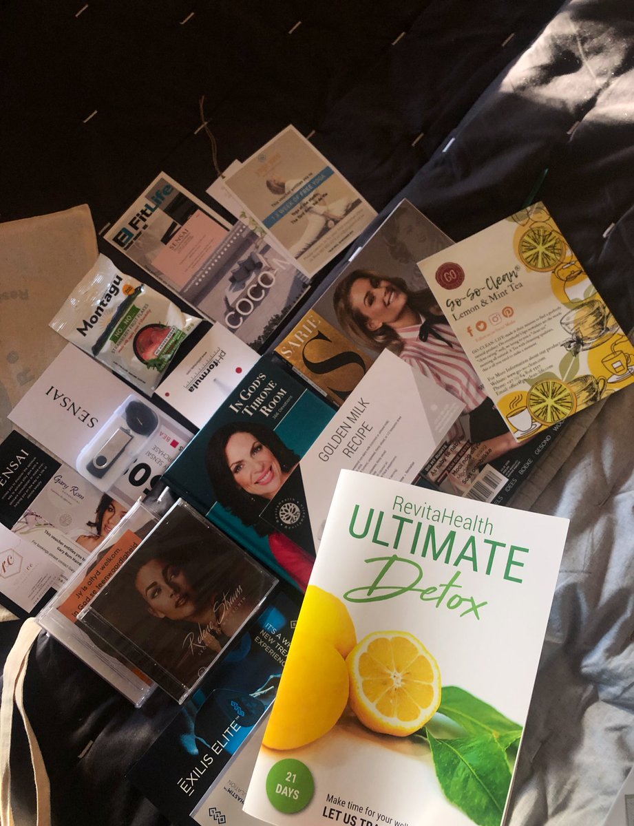Busy reading through my Ultimate Detox from <a href="/RevitaHealthSA/">RevitaHealth</a> and cannot wait to get started 🥰 #LetsTransformTogether #RevitaHealthWomenSummit