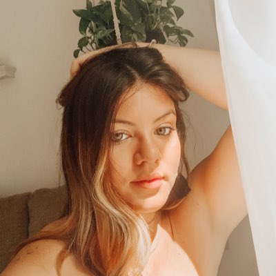 AmandaDArezzo's tweet photo. #NewProfilePic https://t.co/9BhdL6rRRk