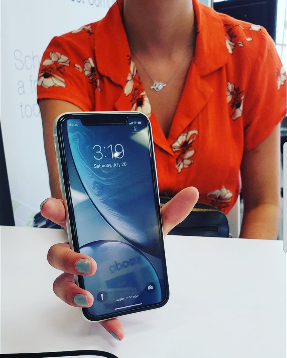 KelcomBritt's tweet photo. Brooke doesn't like getting her picture taken but, still wanted to show off her gorgeous new phone! Enjoy Brooke!!! @kelcomwireless #Kelcom #Telus #Ckont #Apple #iPhoneXR https://t.co/S95g8oYlEj