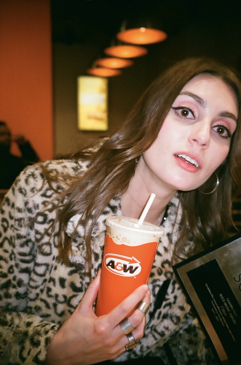 thebeaches's tweet photo. Me struggling to tell you that it’s FREE ROOT BEER DAY at @AWCanada !!!!!! #FreeRootBeerDay
#NotAnAd #GenuinelyPUMPED https://t.co/WhMWWetHNJ