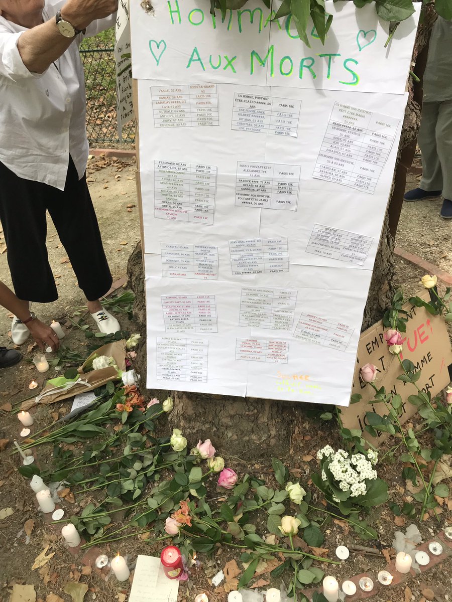 anneclaire_boux's tweet photo. « Tant qu’il y aura des #migrant.e.s nous serons là pour les aider » une militante lors de l’hommage aux #réfugiés morts dans nos rues. 
Merci aux associations qui se battent avec des moyens dérisoires pour suppléer aux défaillances de notre État. #solidaritémigrantswilson https://t.co/kmpVxfBybe