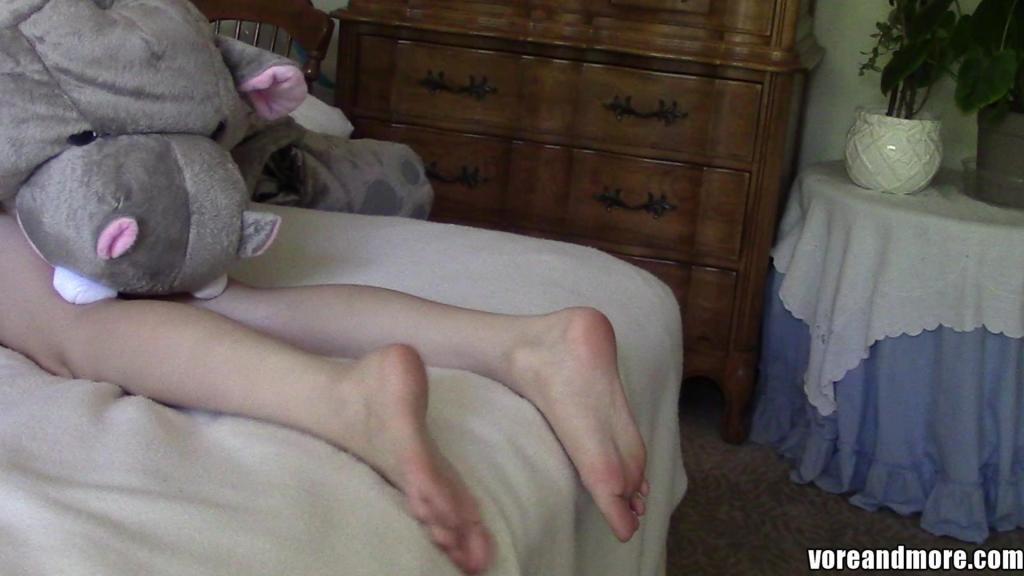 VoreandMore's tweet photo. Hippo Vore Tina Head First Barelegged https://t.co/V6yICnfH0n https://t.co/9jTqVMmJJU