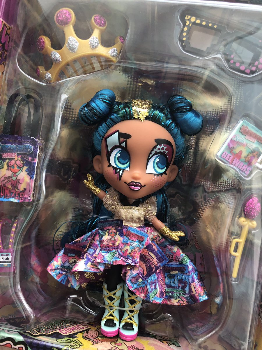 asher_bee's tweet photo. I did it!! I finally snagged the exclusive #sdcc #hairdorables #Noah!! #screaminginternally Sheโs so glittery and cute! The details are amazing! I hope they have a whole booth next year!!! #dollcollector #exclusivedoll #hairdorablesdoll #hairdor #uccdistributing #sandiegocomiccon https://t.co/dNfCx53f1J