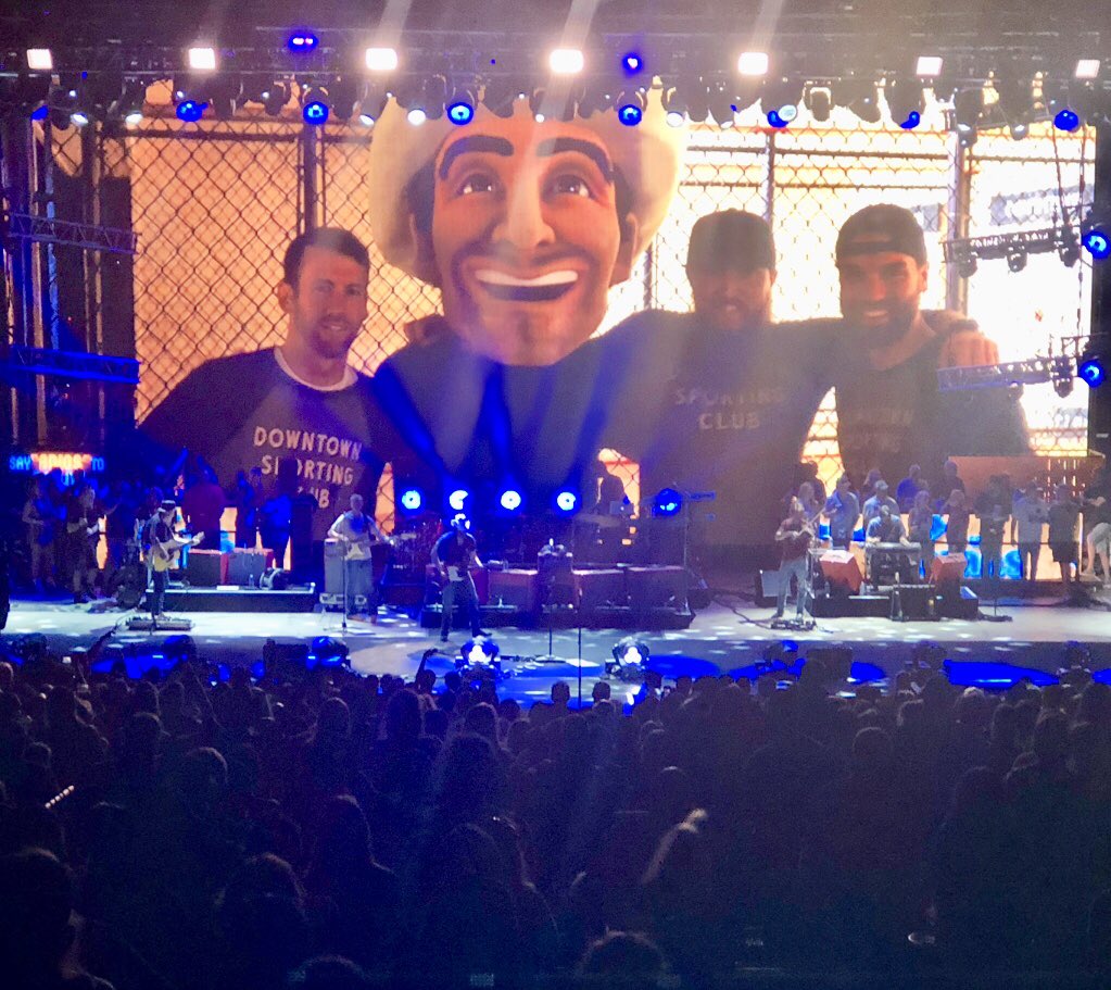 DavidSEwing's tweet image. Great to see the Downtown Sporting Club ax throwing prominently featured on the screen during Brad Paisley’s concert in Birmingham of a collage of fun Nashville scenes. @StrategicShark @SHprojects @BradPaisley @visitmusiccity #nashville #downtownsportingclub