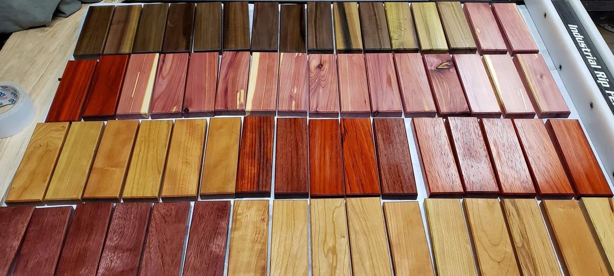 A close look at one of our batches of Dice Boxes being completed. Displaying our three different pocket cuts, and the difference in wood color before and after applying finish. Which pocket style is your favorite?

#DiceBox #Pathfinder #DnD5e #Fantasy #miniatures #ttrpg #DnD #d20