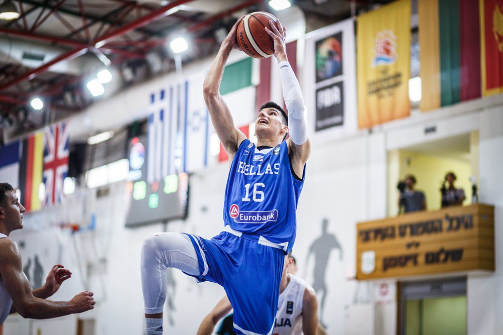 HellenicBF's tweet photo. Triple double και σήμερα από την Εθνική Νέων Ανδρών. Δράστης αυτή τη φορά ο Γιώργος Καλαϊτζάκης στη νίκη επί της Σλοβενίας με 23 πόντους, 10 ριμπάουντ και 11 ασίστ! #FIBAU20Europe @FIBA #HellasBasketball 🏀🇬🇷 https://t.co/4hP7ifComL
