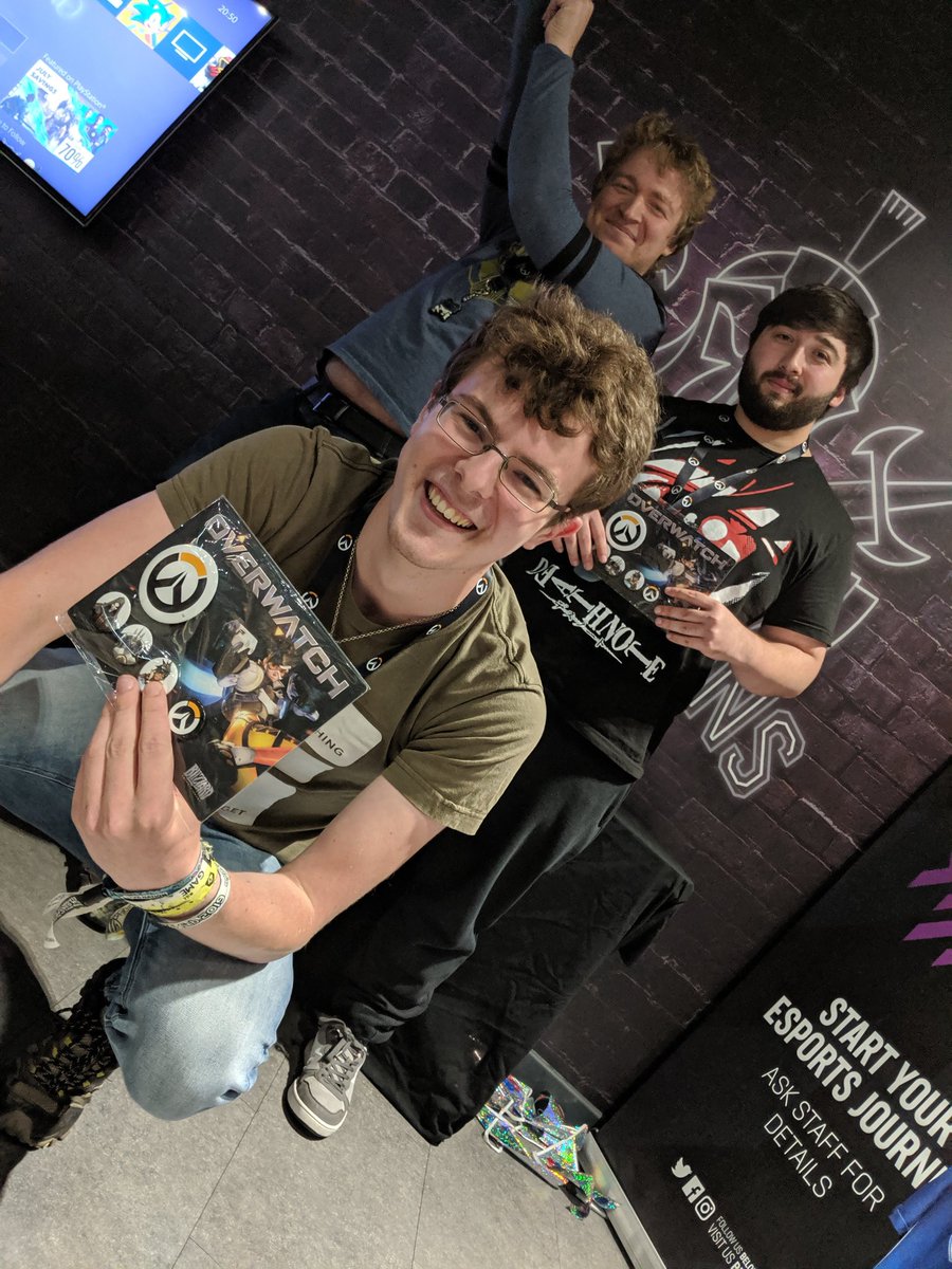 RageDarling's tweet photo. CONGRATS TO THE DARK CORNER!! 🔥
Taking the win and bagging the Overwatch goodies 😍 #RageCon https://t.co/gtWE7NLT8L