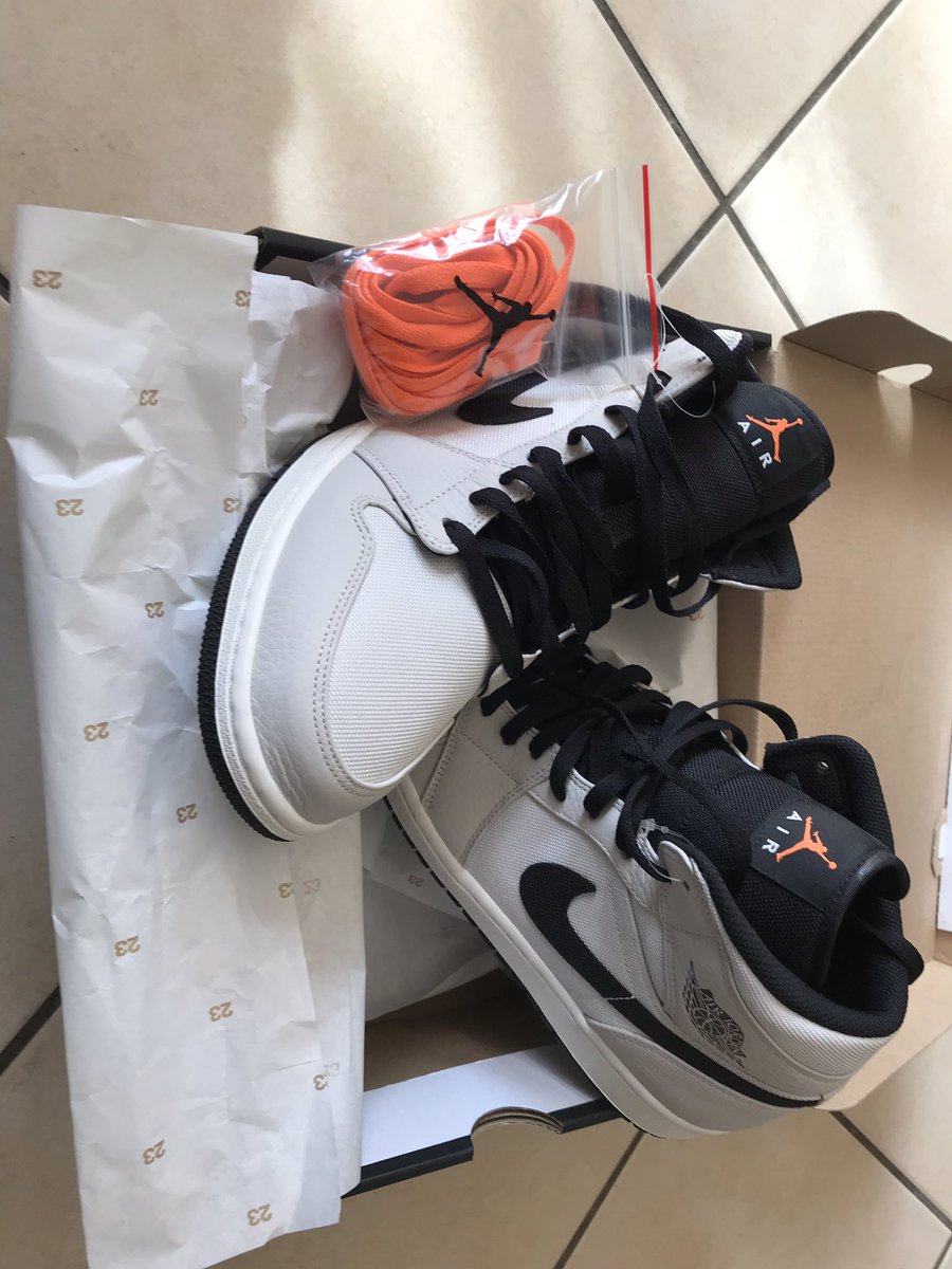 For the love #AirJordan1 #MidSE #Canvas #LightBone #ConeBlackSail