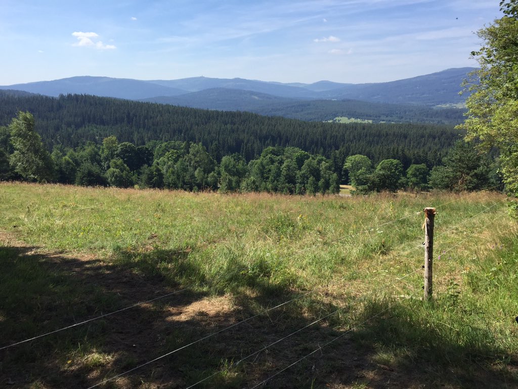 wdowy's tweet photo. #Sumava @GoGeocaching #geocaching 
⛰☀️ https://t.co/GU4OL9j4IZ