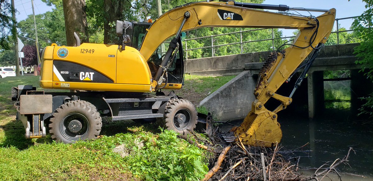 CityofWilm's tweet photo. #Makegoodmoney and #helpyourcommunity with a #career in #StormwaterServices! #Network with #staff, see #equipment, and learn about great #job #opportunities Wed, July 24 from 10 am to 2 pm at 245 Operations Center Dr (off River Rd). Canβt attend? Visit https://t.co/0Ht7PHONg3. https://t.co/Bl0Px247bz