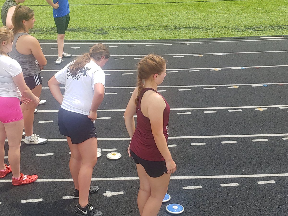 Dowling Catholic Girls Throws tweet media