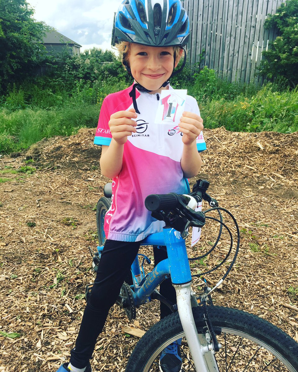 Ericacacacaca28's tweet photo. Just signed this @CycleStar3 6 year old up for #100mile challenge over the month of August with @raceatyourpace @BritishCycling @GlosBikeProject @TrekBikes #wahoo #age6 #rufus #cyclestar https://t.co/KBy8EjnuId