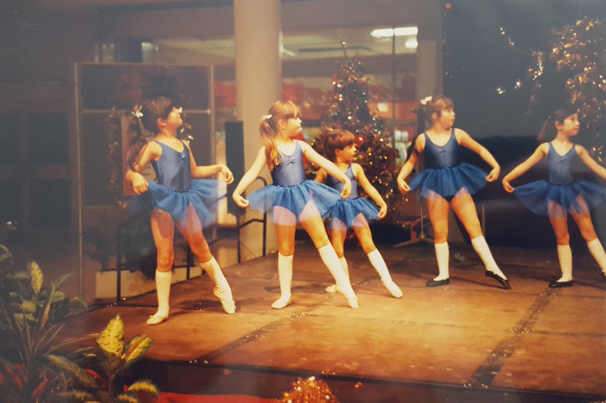 zipiola's tweet photo. #Basildon70
#BasildonEastgate
Dance School Eastgate Shopping Centre Performance Christmas 1985/86ish https://t.co/0GG8smvxlt