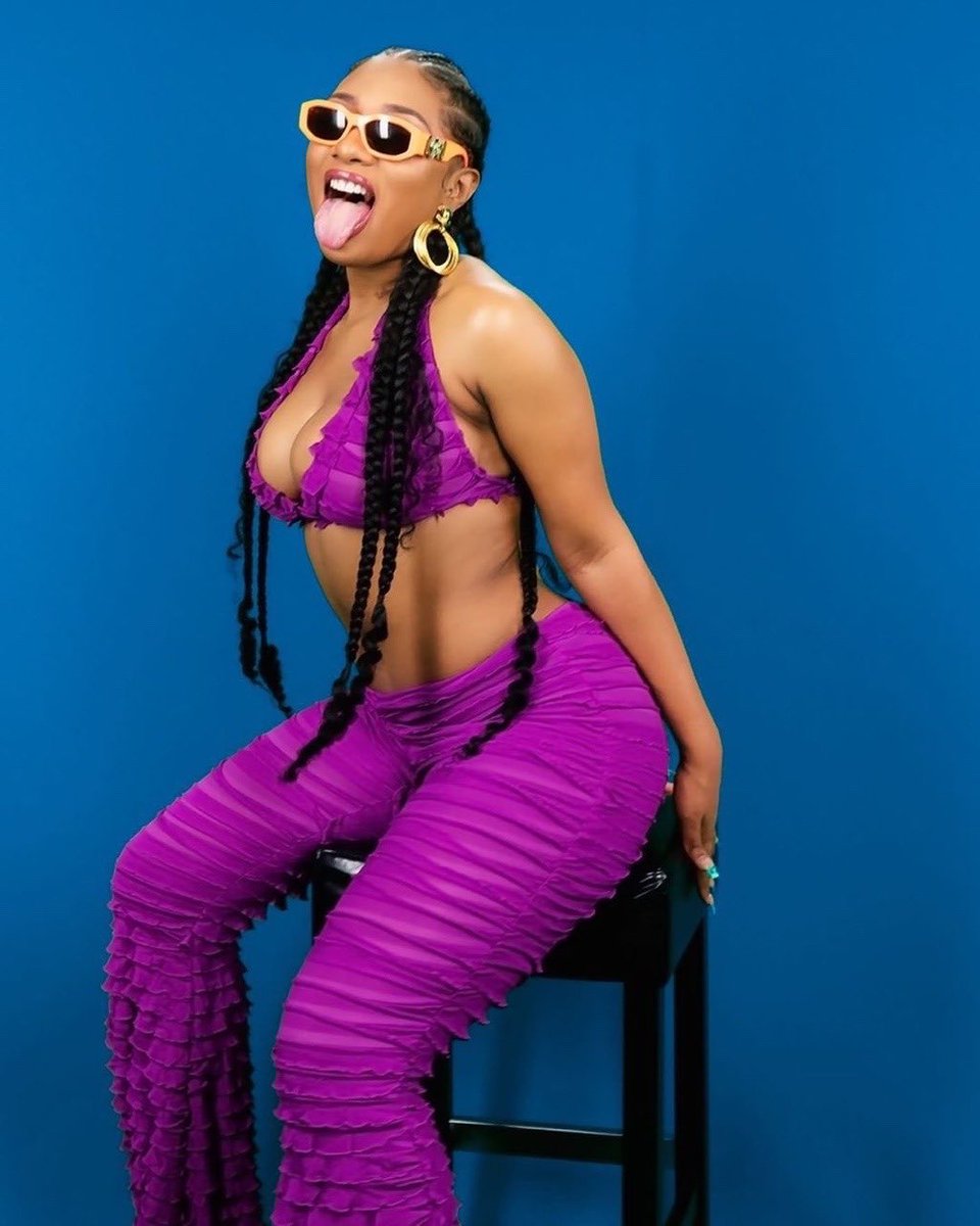 Preema_Danna's tweet photo. Nobody:

Nobody at all:

Mother Nature: HOT GIRL SUMMER!!!! 😝 https://t.co/9K3v5EUzzZ