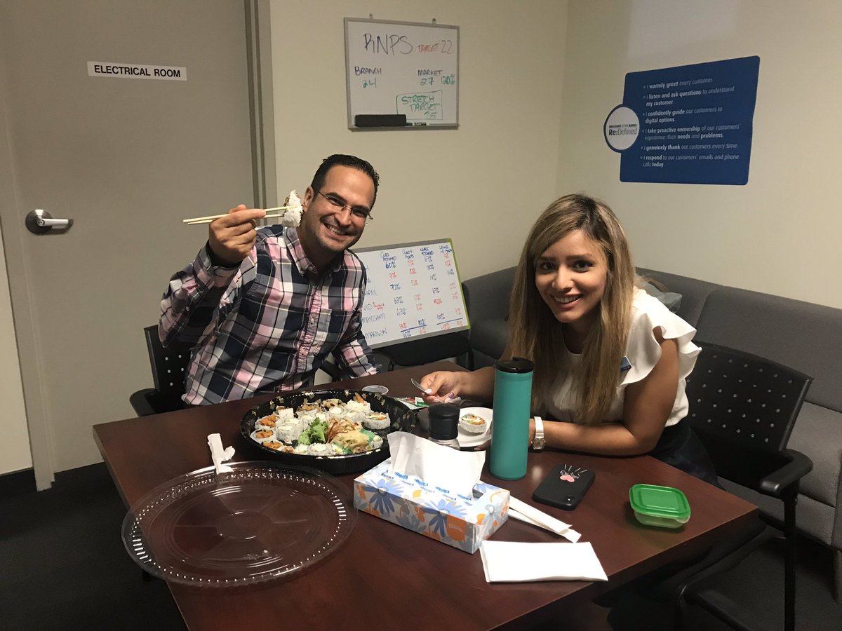 Team Caulfeild celebrating with team lunch now that our network is back.  #ProudToWorkaAtBMO #caulfeildBmo <a href="/Pegah_mighan/">Pegah Hosseini</a> <a href="/meisamparsa/">Maysam Parsa-pajouh</a> <a href="/AvidChabok/">Avid Chabok</a> @pererasim1