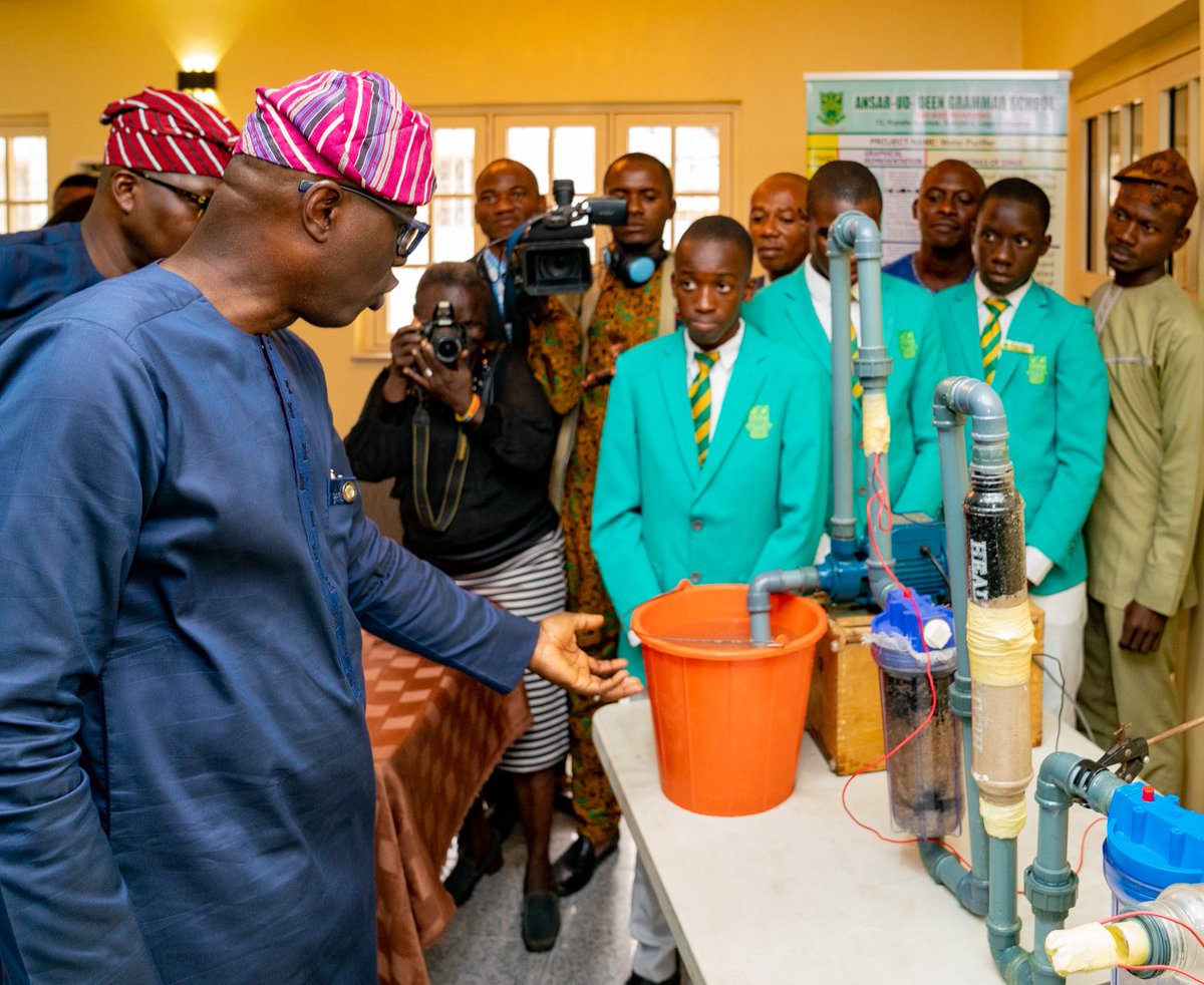 jidesanwoolu's tweet photo. STEM education is very important and our administration will ensure that students at all levels in Lagos are exposed to it.

Today, I received students of Ansar-ud-Deen Grammar School  Surulere, creators of a Water Purifier that won the 2019 Nigerian Stockholm Junior Water Prize. https://t.co/a9p98RoRYq