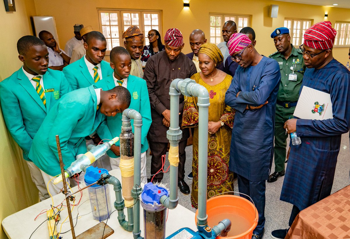 jidesanwoolu's tweet photo. STEM education is very important and our administration will ensure that students at all levels in Lagos are exposed to it.

Today, I received students of Ansar-ud-Deen Grammar School  Surulere, creators of a Water Purifier that won the 2019 Nigerian Stockholm Junior Water Prize. https://t.co/a9p98RoRYq