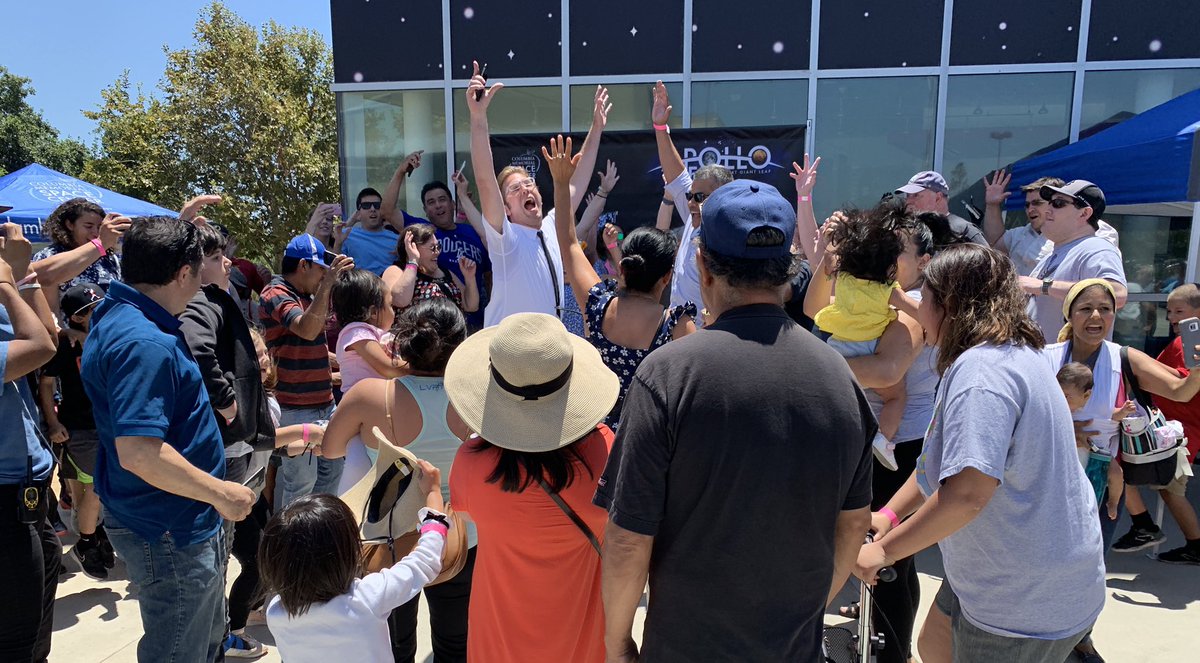 columbiaspace's tweet photo. At 1:17pm we all took One Giant Leap! #Apollo #Apollo11 #Apollo50
#NASA
#MoonLanding
#Aerospace
#Downey
#CMSC
#SpaceCenter
#OneGiantLeap
#VirtualMoonShot https://t.co/eayEeWz0cY