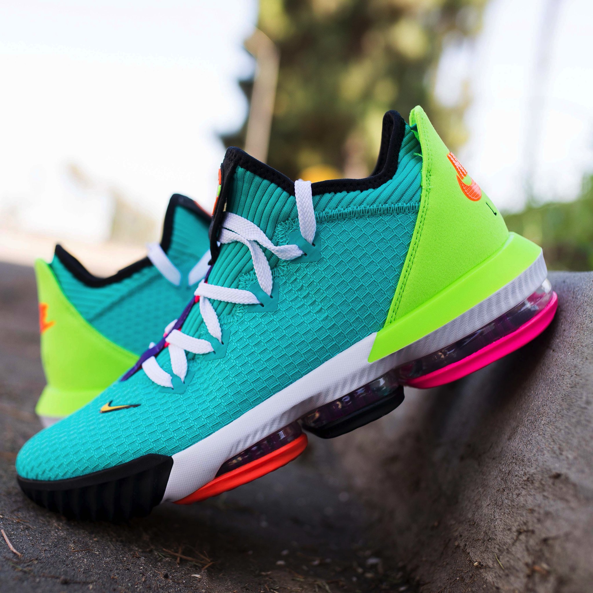 Shiekh on X Lebron 16 Low Hyper Jade Giving us a 90 s feel. Dropping on 7.26.19 on https t iP2xathB4D and in store Nike Lebron16Low Lebron16 Hyperjade HyperjadeLebron shiekh coppedatshiekh fire...
