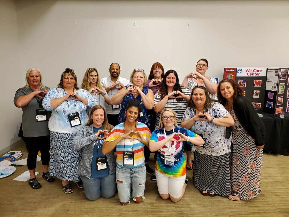 jinnydatema's tweet photo. CD1 SessionC Circle Group 8 #iHeartCD #CD1Springfield https://t.co/Pf9V48Zk3k