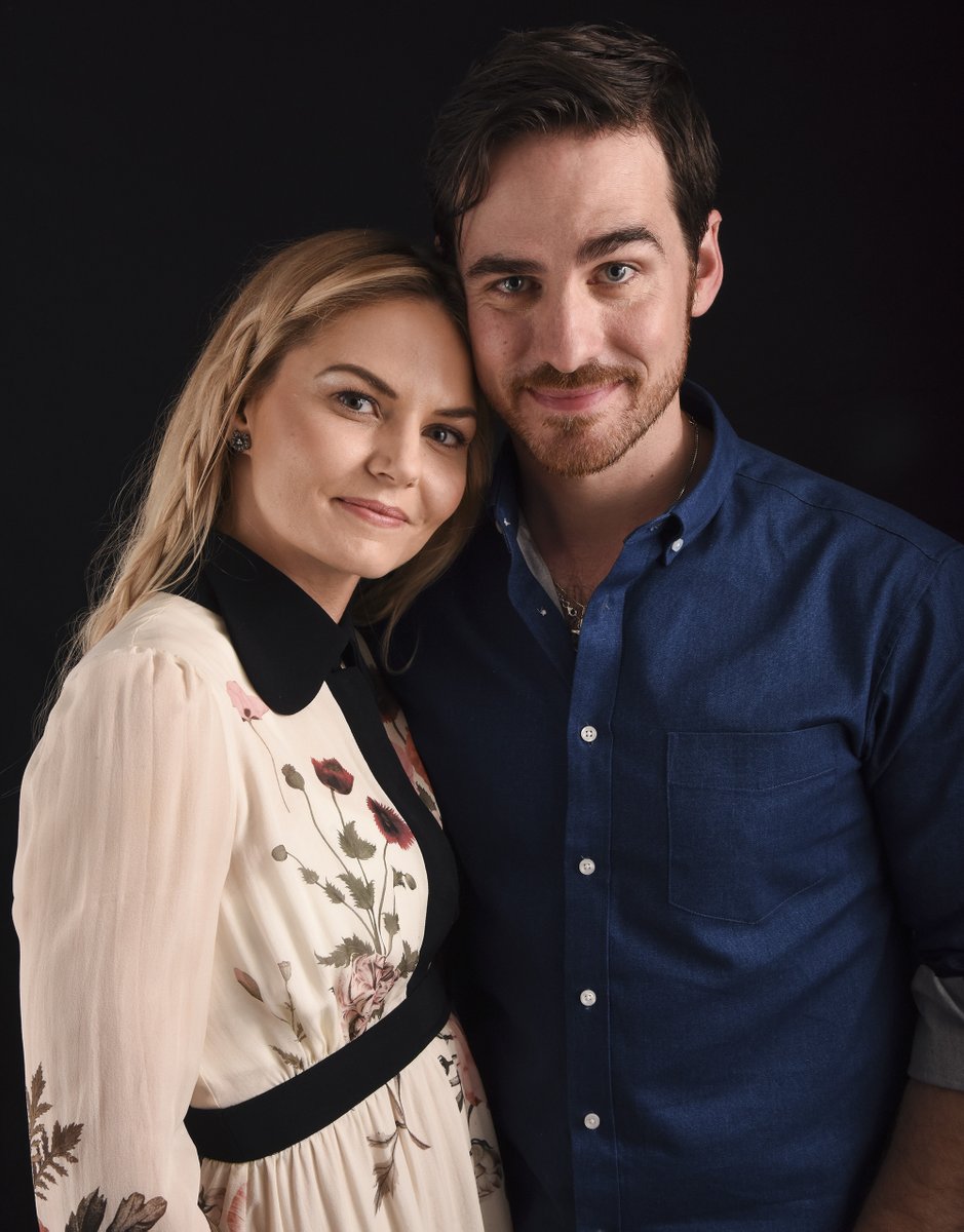 CaptainSwanTale's tweet image. Missing them even more bc of sdcc 😭💗