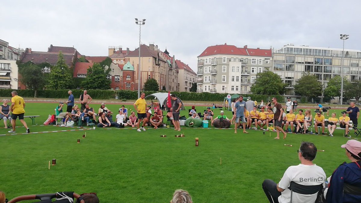 +++Finales Ergebnis aus Berlin+++

🥇Kubb'Ings 🇩🇪 
🥈the Kubboys 🇧🇪 
🥉Našrot 🇨🇿
4. Gipfelstürmer 🇩🇪 
5. sKudlasemFklidu 🇨🇿
6. Team Schünchen 🇩🇪 
7. ILTIS 🇩🇪 
8. de Woodys 🇩🇪 
...

#kubblive #kubbunites