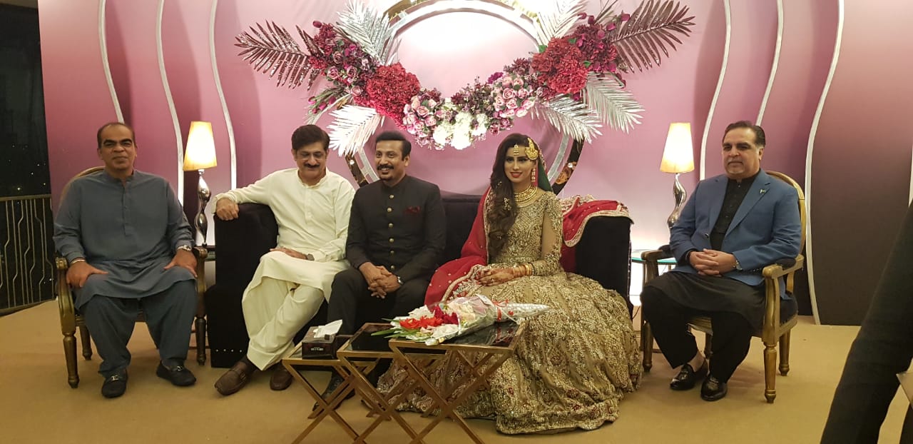 Tv Anchor Madiha Naqvi Gets Married To Mqm S Faisal Sabzwari