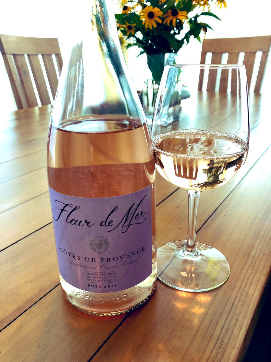 aboutdamnwine's tweet photo. Not many better ways to cool off than some rosé! #fleurdemer #provence #rosé https://t.co/GCU81k8ZZY