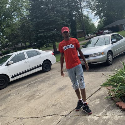1kSkywxlker's tweet photo. loyalty in my veins 🤞🏾#GetYoMerch #NewProfilePic https://t.co/fXbtOJYWAp