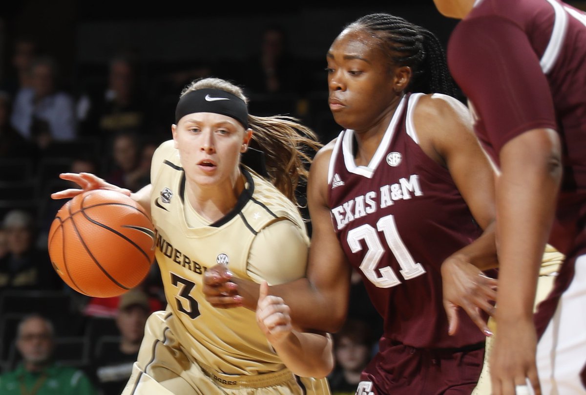 RACHEL 👏 BELL 👏

The former Commodore is averaging 26.3 points, 6.3 rebound, 1.8 assists and 1.8 steals in her first season of pro ball over in Australia. 

Come here, go anywhere. 

#AnchorDown