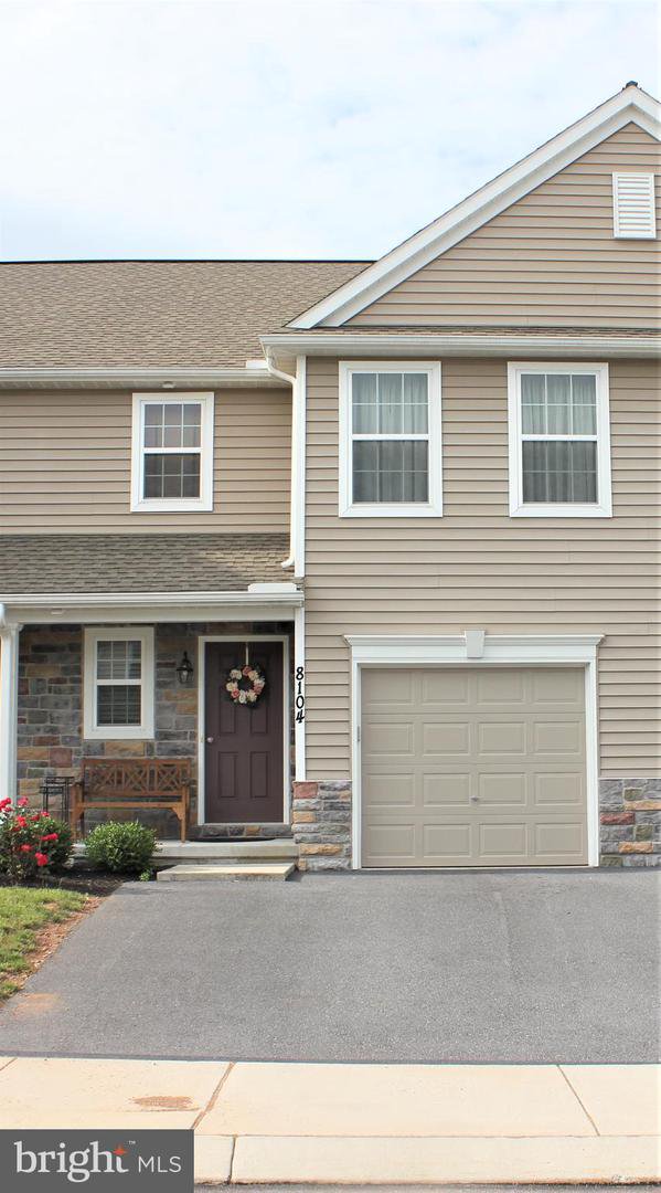 Stephanie Rector (@StephRRealtor) | Twitter