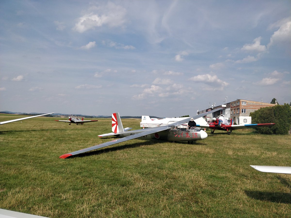 benesmil's tweet photo. Today was a good day to fly! #LKLT #LKCS #LKBE #LKMB. #AvGeek #ComeFlyWithMe @AeroklubPraha @JakubJirutka https://t.co/yxnsBEYTXl