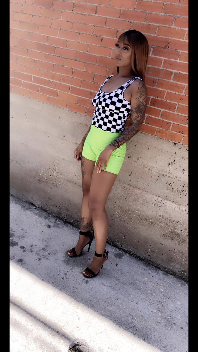 ylad_eet's tweet photo. #SHOPSTYLUZ ladies! we got new inventory every other week all sizes from small to 3x and we the HOTTEST wave in the city! Become a #StyluzDoll 👑 #StyluzPhotoShoot #behindthescene #unedited https://t.co/JjhK4ybsjb
