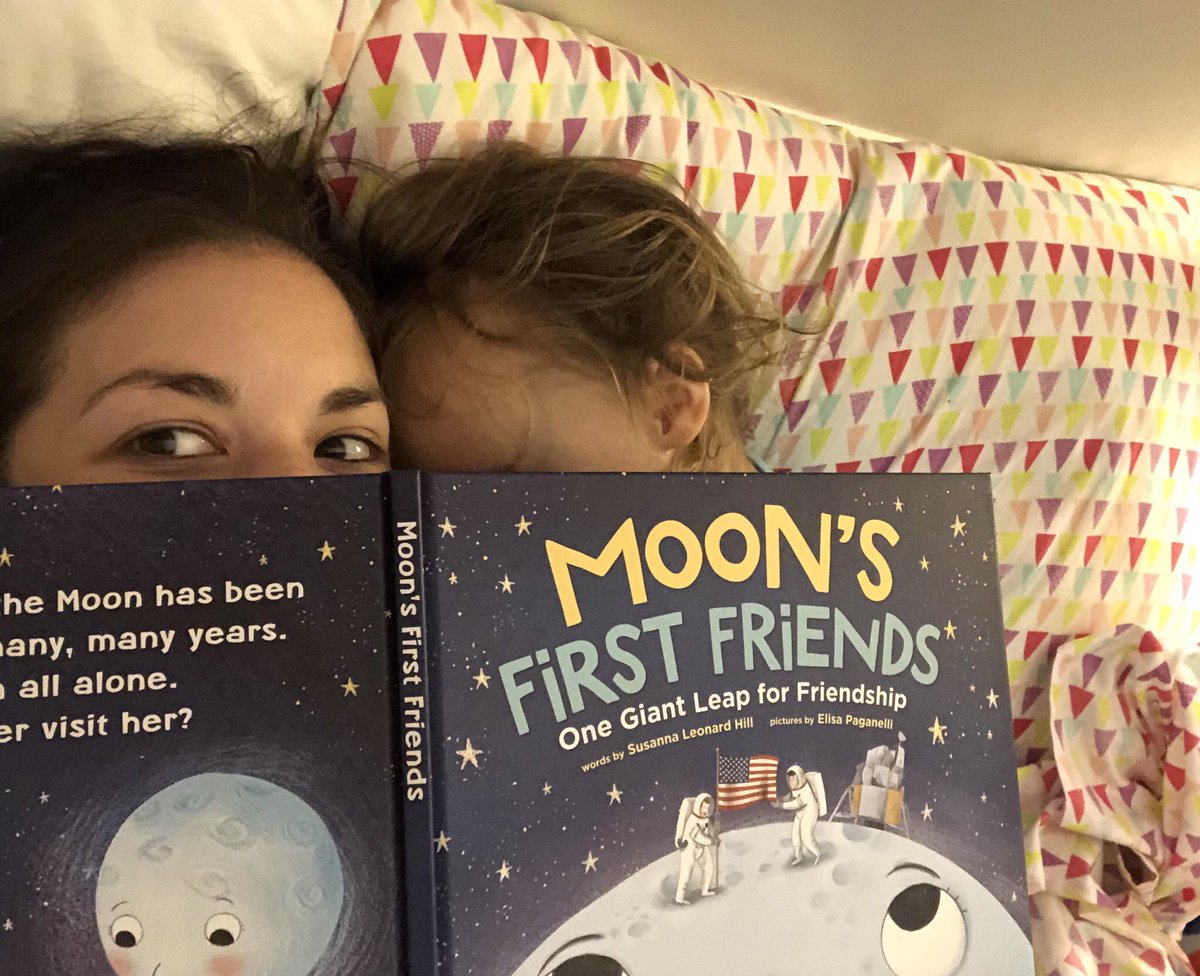MrsBurks6's tweet photo. Perfect book to read to my little for #NationalMoonDay https://t.co/Msfwhs5CIG