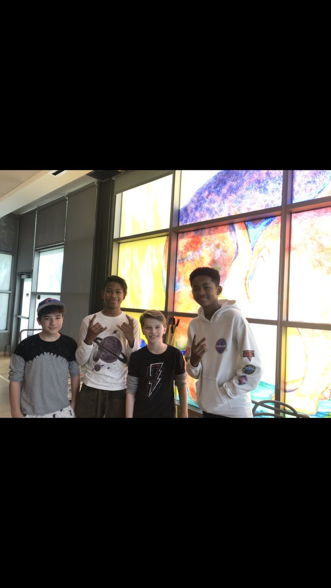 ethanjonesactor's tweet photo. Got a chance to volunteer @laanimalservice last Thursday w/my @lookingaheadorg sponsored by @TheActorsFund My task...mopping floors! #adopt #animalshelter #actors #communityservice #givingback #dogs #cats #emptytheshelters #sagaftra #lookingaheadprogram #theactorsfund https://t.co/9DxeiWjxso