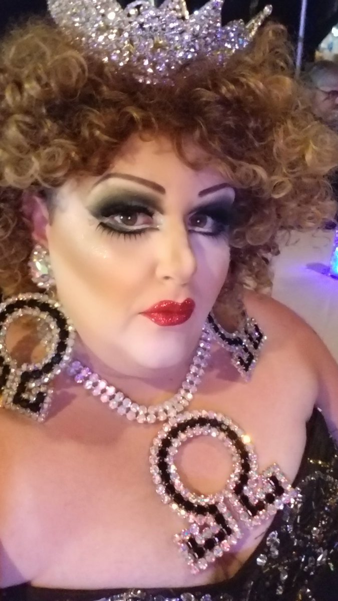 owenmchatton's tweet photo. Step 4: Larger than life is just the right size. 

Rocking my new, custom Omega jewelry set from Jade LaRose. 

Perfect for the next time I do a Drag Queen cosplay of @KennyOmegamanX 
#bestdragmachine #theomegaonaliciousmercury https://t.co/QelPoX5bUg