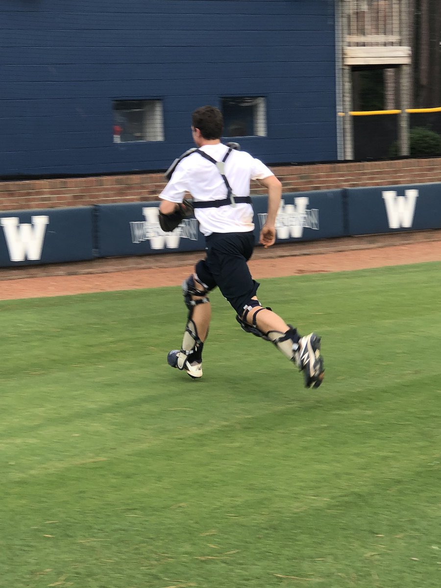 oleschool9's tweet photo. Ole School camp with our players today at NC Wesleyan!   Hot but our player got after it!!! https://t.co/QO0YnRjWwz