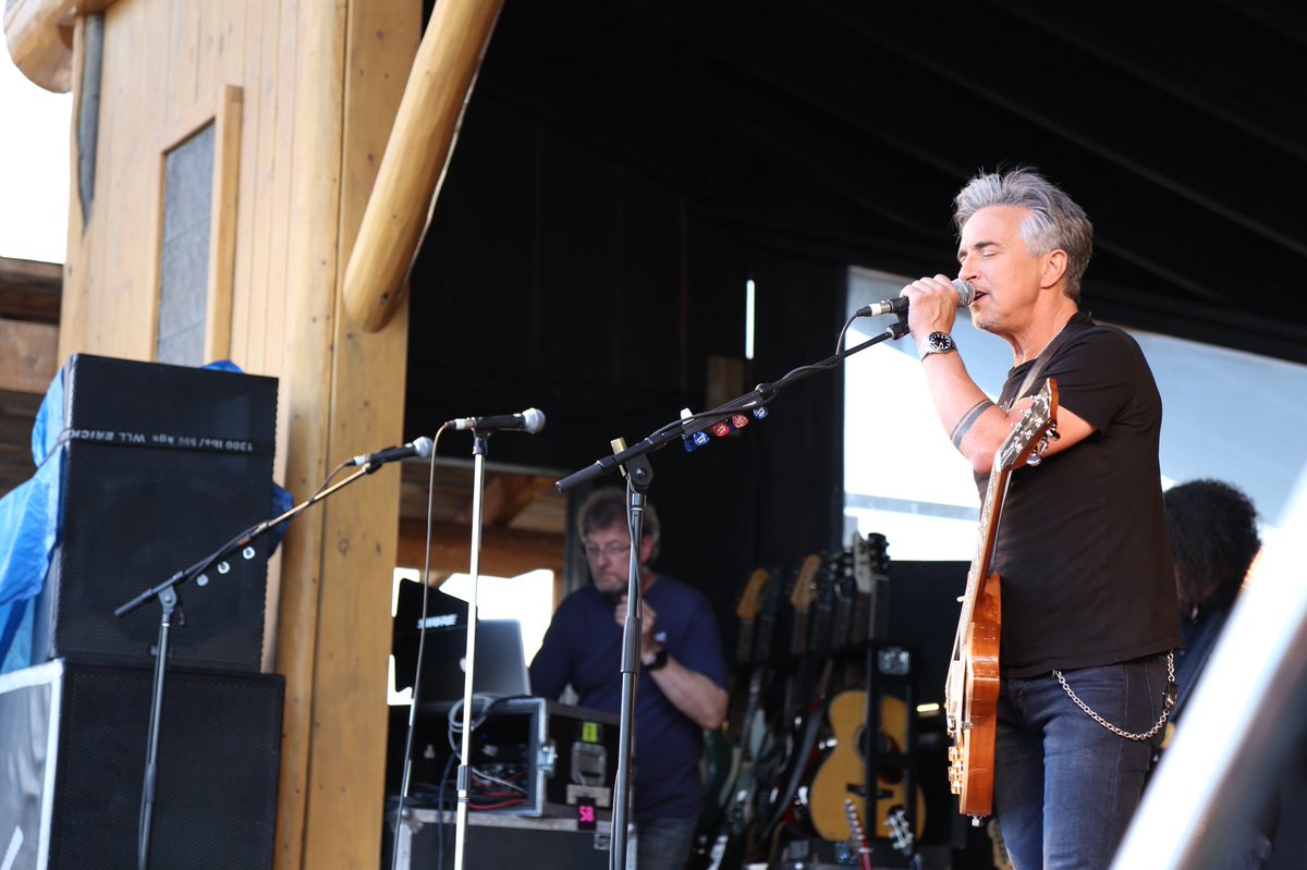 Colin James is on our stage RIGHT NOW.