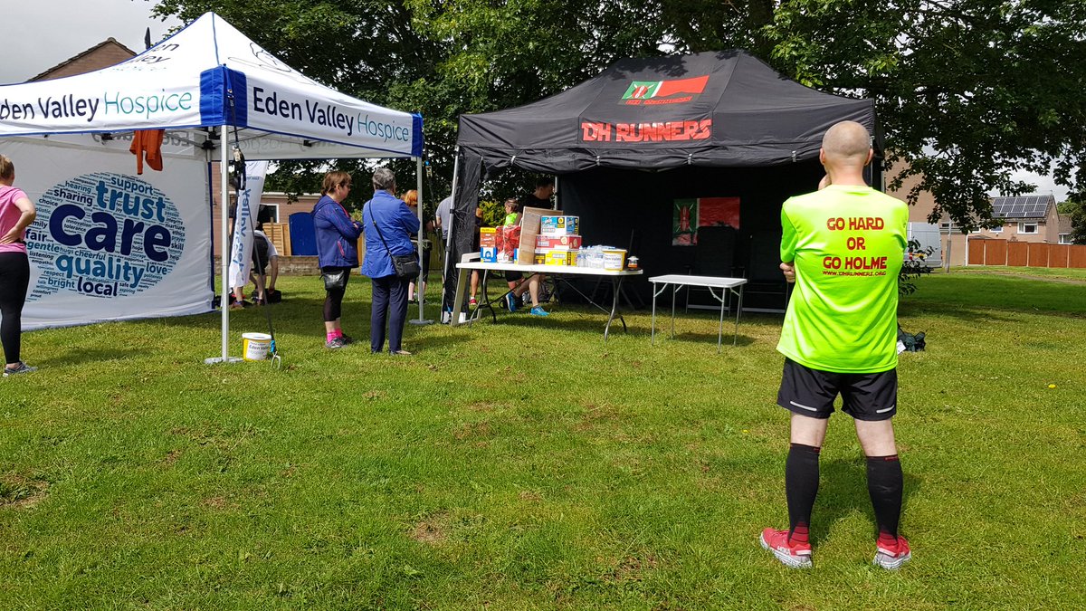pinkpebs's tweet photo. We're talking part in the #dhrunners 24 hours relay for @EVHospice this weekend. These are our photos from yesterday we're now getting ready for our early morning stint 😁🏃♀️🏃♂️👍🏻 https://t.co/z3gswMg3mh