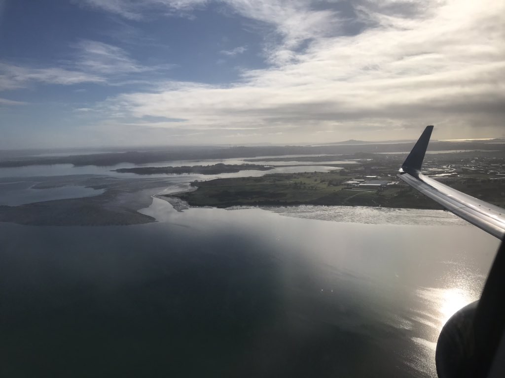 xx_kiwi_G_xx's tweet image. First time flying Sharknado ✈️
First time flying a Qantas WiFi enabled aircraft 😃

But but .... Tasman 😭 #nocoverage