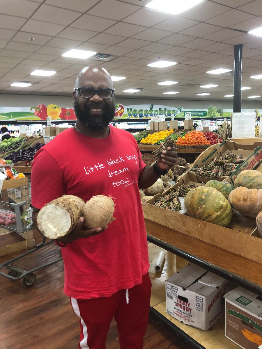 DrCurtisDJasper's tweet photo. Went around the globe in 39 minutes today!

#InternationalFarmersMarket
#Wellness 
#YouAreYourOwnSOULution 
#jackfruit
#MalangaCoco
#Coconut
#YellowRoot https://t.co/pNxRSpl7Ez