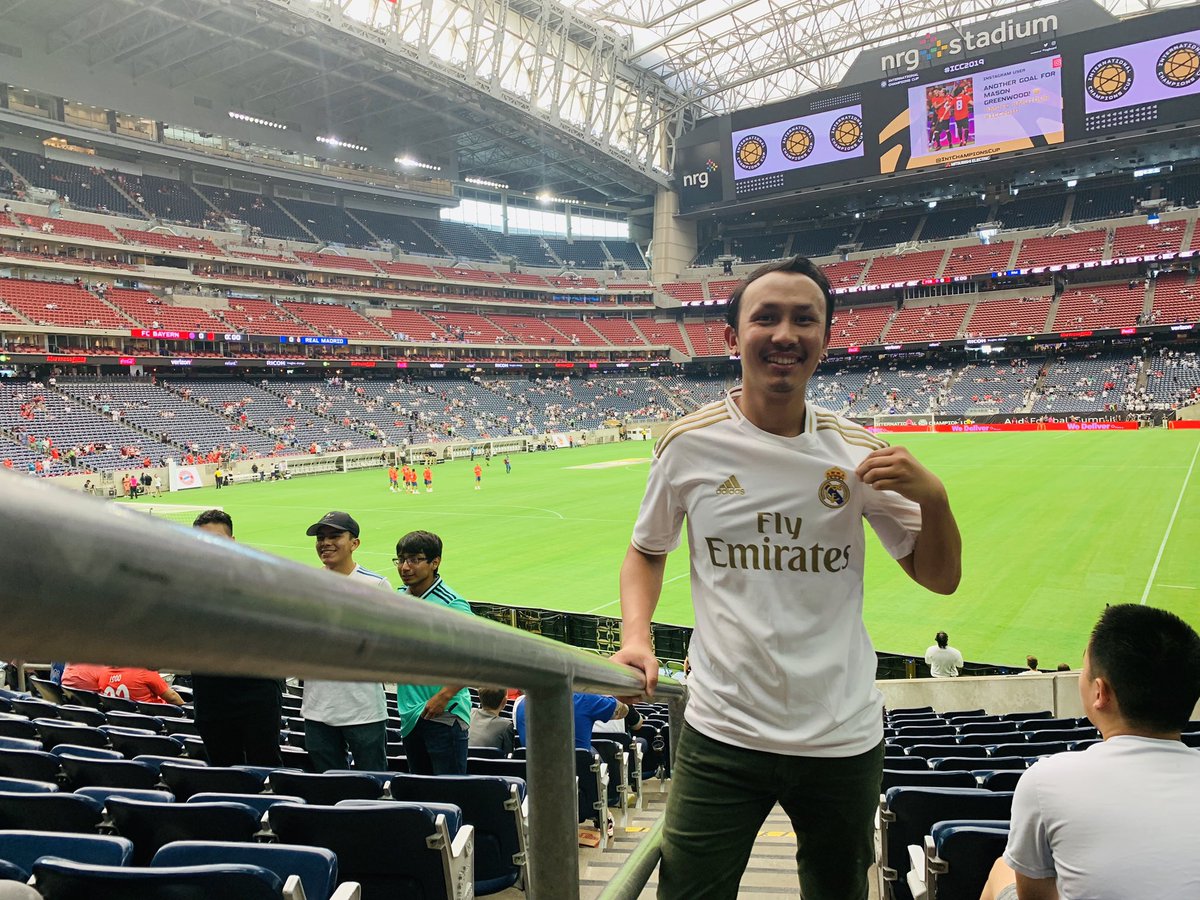 Bikraj11's tweet photo. #ICC2019 
#RealMadridIsHere 
#HalaMadrid 
#FanFromNepal 🇳🇵🇳🇵 https://t.co/n5yUj6QhKO