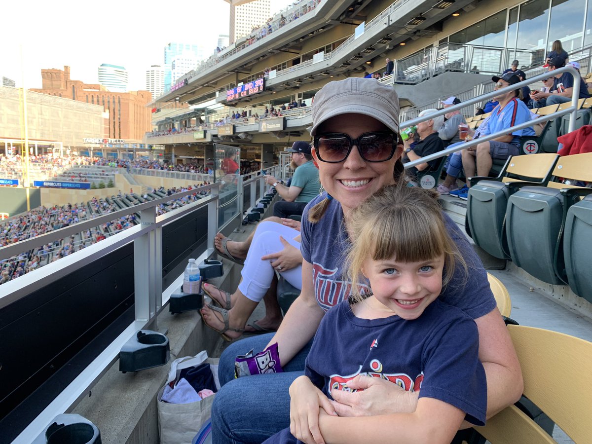 eneerghsoj's tweet photo. Enjoying the evening at Target Field with the family! #twinspics https://t.co/hfUP7OaGhs