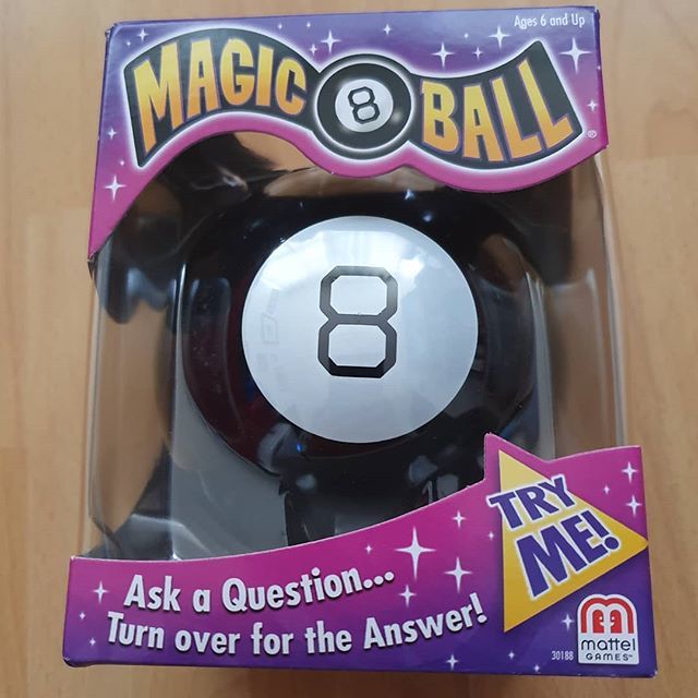 Meowscuro's tweet image. Más regalos!!! #MagicEightBall ahora tomar desiciones sera más fácil (*≧▽≦)ﾉｼ)) gracias @ludbathory instagram.com/p/B0J9I0cD6q9/